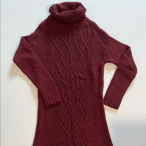 Soft cable knit high low tunic burgundy heather sweater. Zara Med.